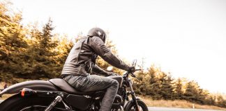 Mit der Harley zur letzten Ruhe: Wie funktioniert die Motorradbestattung?